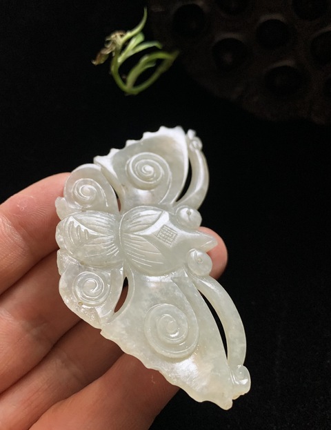 古玩玉器明代和田玉雕“蝴蝶佩”拍賣,當(dāng)前價(jià)格3500元