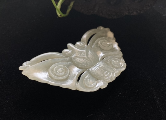 古玩玉器明代和田玉雕“蝴蝶佩”拍賣,當(dāng)前價(jià)格3500元