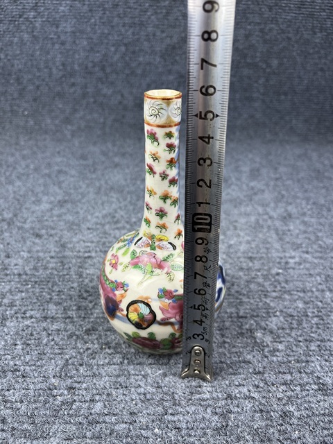 古玩陶瓷青花加彩獅子穿花紋天球瓶拍賣，當前價格2588元