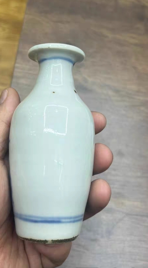 古玩陶瓷清中期,青花山水紋賞瓶,柳葉瓶拍賣,當前價格1600元