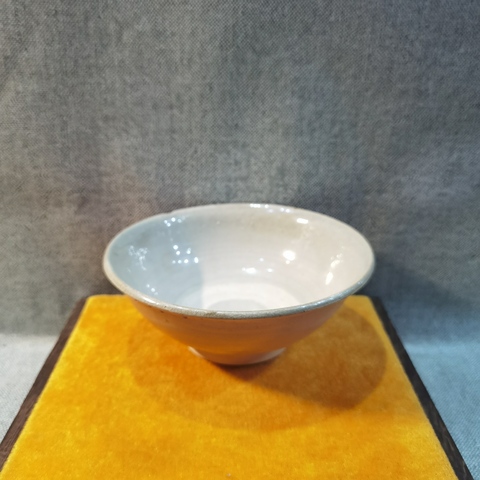 古玩陶瓷青白釉撇口碗拍賣，當(dāng)前價格0元