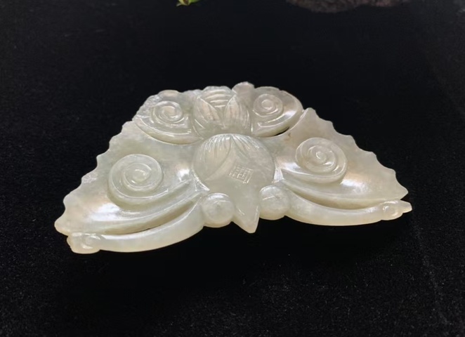 古玩玉器明代和田玉雕“蝴蝶佩”拍賣,當(dāng)前價(jià)格3800元