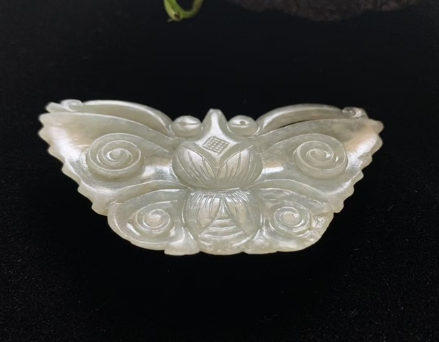 古玩玉器明代和田玉雕“蝴蝶佩”拍賣,當(dāng)前價(jià)格3800元
