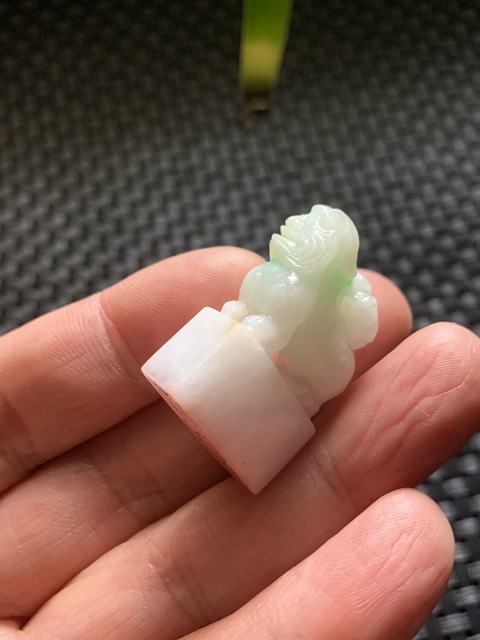 古玩玉器清代天然翡翠雕“獸鈕印章”拍賣,當前價格18500元