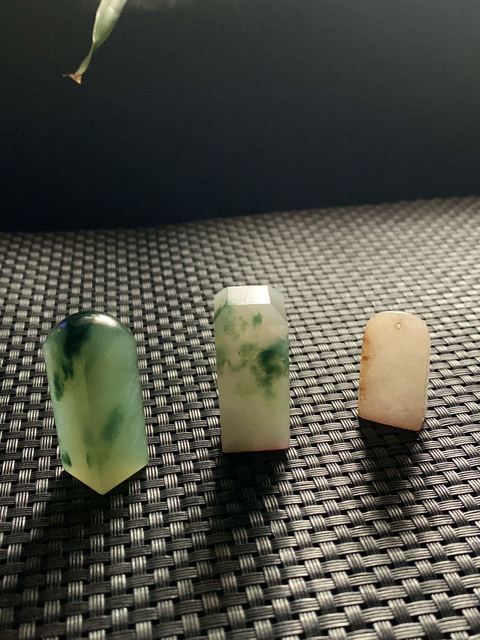 古玩玉器清代天然翡翠雕“素紋印章”拍賣,當(dāng)前價(jià)格26500元