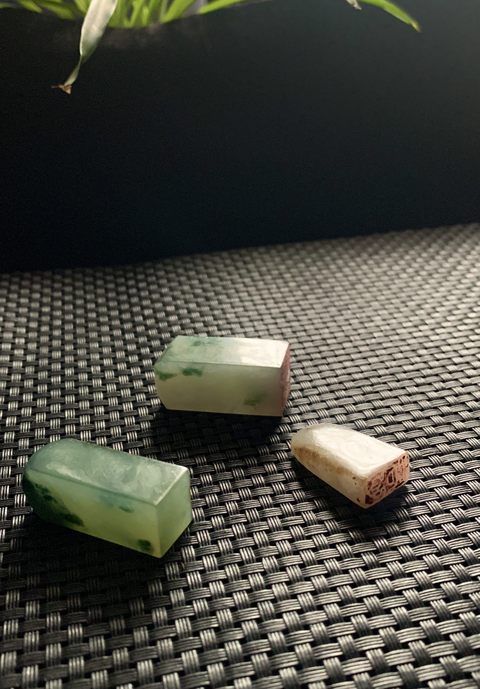 古玩玉器清代天然翡翠雕“素紋印章”拍賣,當(dāng)前價(jià)格26500元