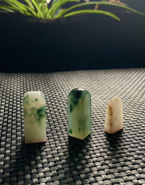 古玩玉器清代天然翡翠雕“素紋印章”拍賣,當(dāng)前價(jià)格26500元