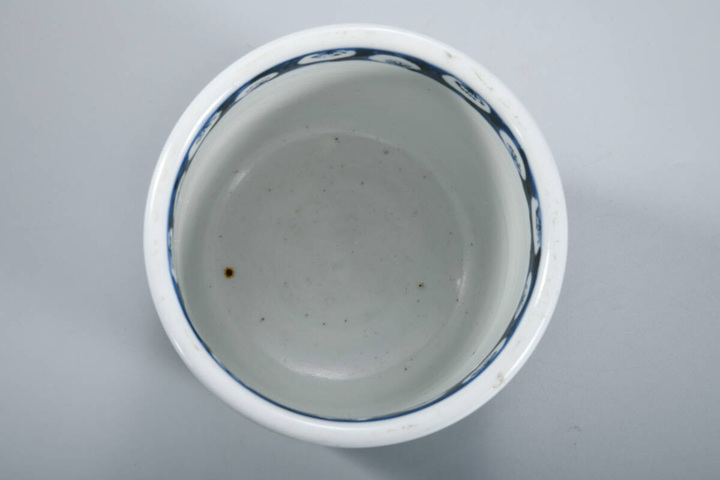 古玩陶瓷青花五彩筆筒拍賣(mài)，當(dāng)前價(jià)格6888元