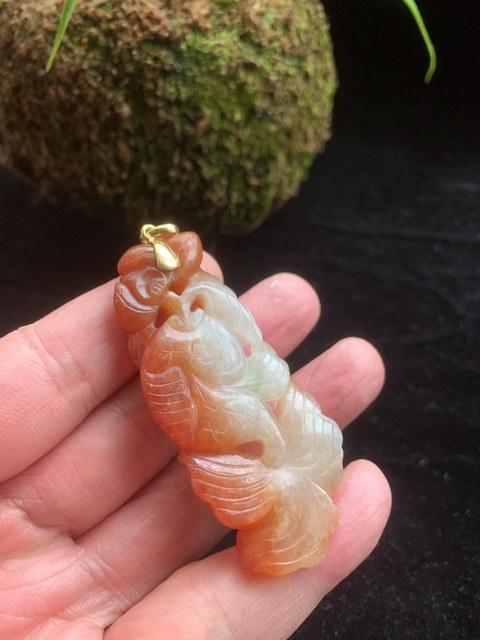 古玩玉器清代天然翡翠雕“連年有余”掛件拍賣,當(dāng)前價(jià)格42000元