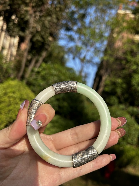 古玩玉器清代糯冰種老翡翠鐲子拍賣，當前價格4300元