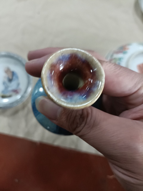 古玩陶瓷民國窯變釉長頸撇口荸薺瓶拍賣,當(dāng)前價(jià)格2888元