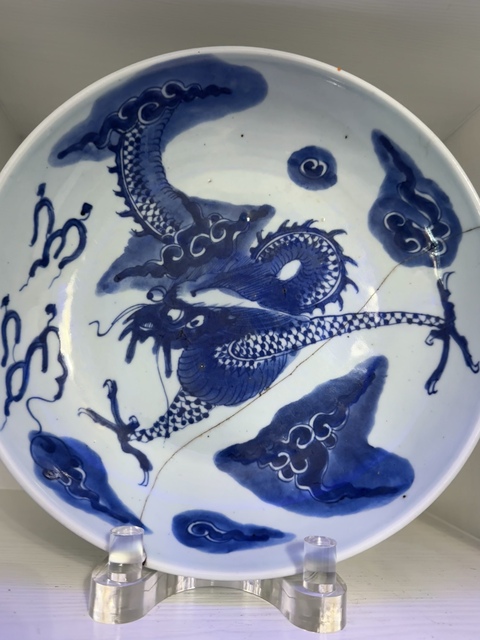 古玩陶瓷雍正青花過墻龍紋盤拍賣，當前價格2488元