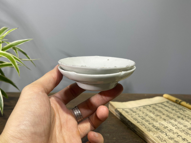 古玩陶瓷民國.白釉墨彩花口“一片冰心”詩文杯托(一對)拍賣，當前價格0元