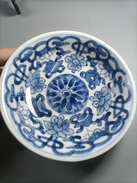 古玩陶瓷康熙青花暗八仙博古紋賞盤拍賣,當前價格1980元