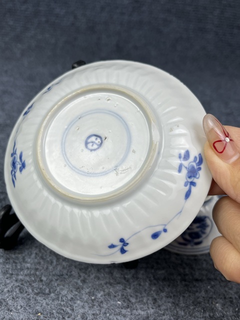 古玩陶瓷青花瓜棱開窗博古花卉紋杯碟套拍賣,當前價格1688元