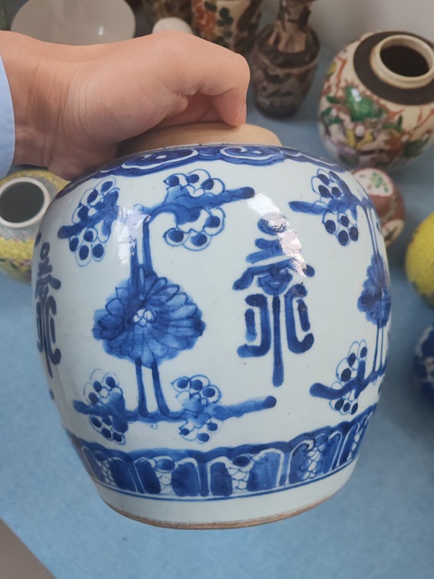 古玩陶瓷清乾隆時期青花花卉圖案罐拍賣，當前價格4280元