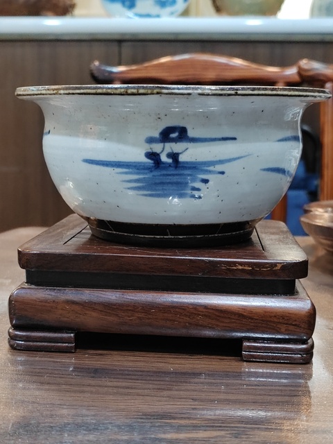 古玩陶瓷清代青花通景山水紋香爐拍賣,當(dāng)前價(jià)格688元