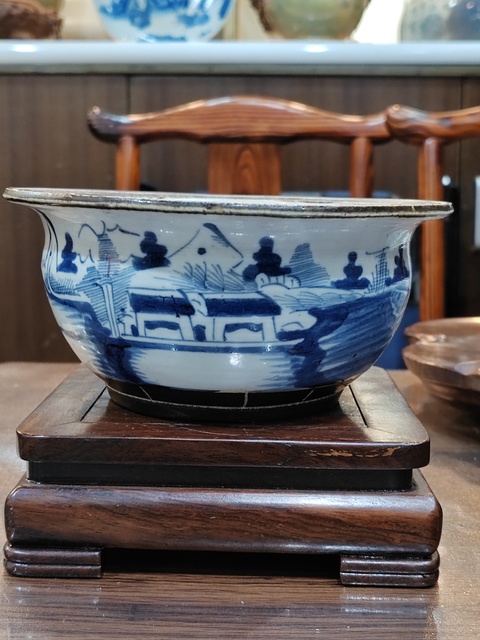 古玩陶瓷清代青花通景山水紋香爐拍賣,當(dāng)前價(jià)格688元