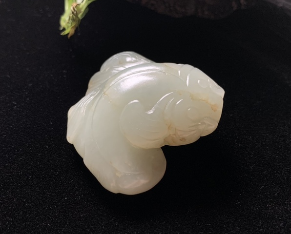 古玩玉器清代和田玉雕“年年有余”掛件拍賣，當前價格8800元