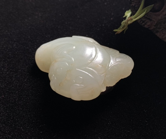 古玩玉器清代和田玉雕“年年有余”掛件拍賣，當前價格8800元