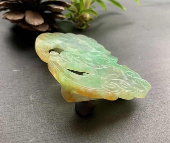 古玩玉器清代天然翡翠雕“福意綿綿”帶扣拍賣，當(dāng)前價格55000元
