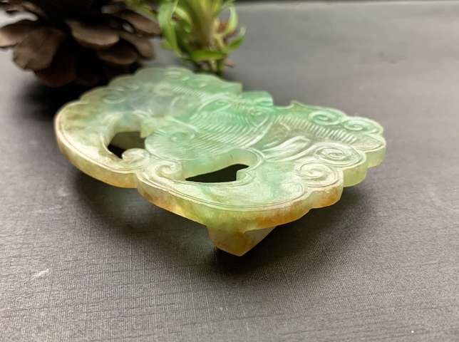 古玩玉器清代天然翡翠雕“福意綿綿”帶扣拍賣，當(dāng)前價格55000元