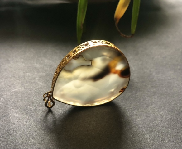 古玩玉器清代桃心瑪瑙帶板拍賣,當前價格15000元
