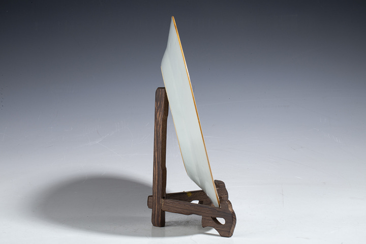 古玩陶瓷清乾隆·粉彩花卉紋折沿盤拍賣，當(dāng)前價(jià)格1900元