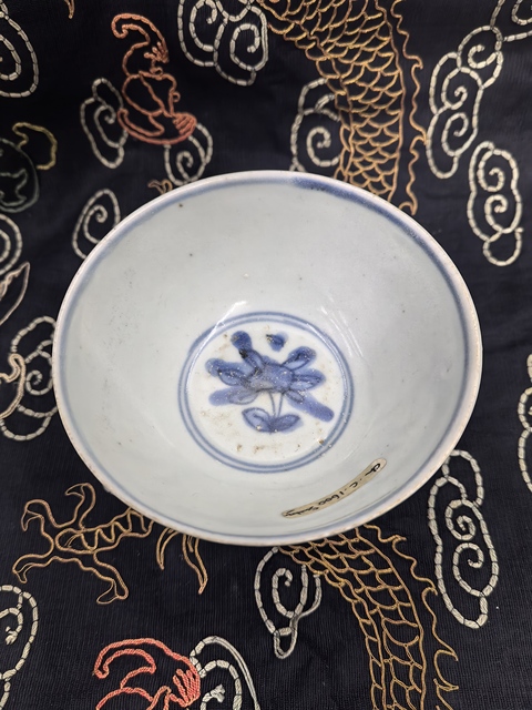 古玩陶瓷明嘉萬時期青花花鳥紋茶碗拍賣，當前價格6888元