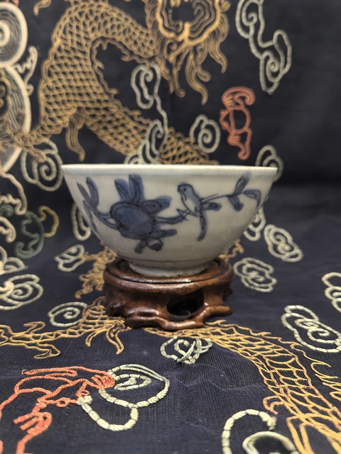 古玩陶瓷明嘉萬時期青花花鳥紋茶碗拍賣，當前價格6888元