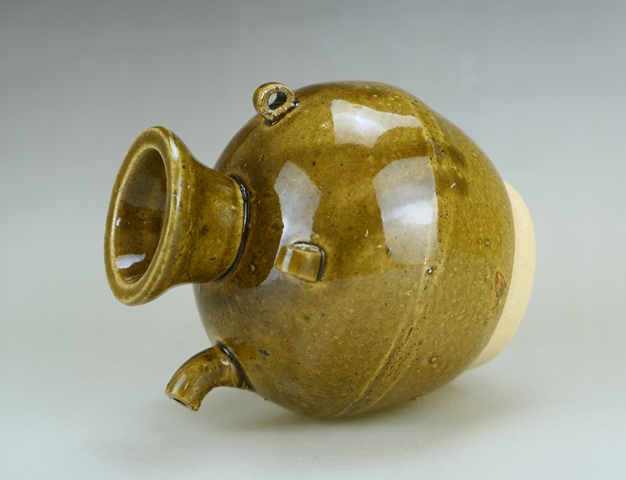 古玩陶瓷明代·茶葉末釉三系執(zhí)壺拍賣，當(dāng)前價(jià)格690元