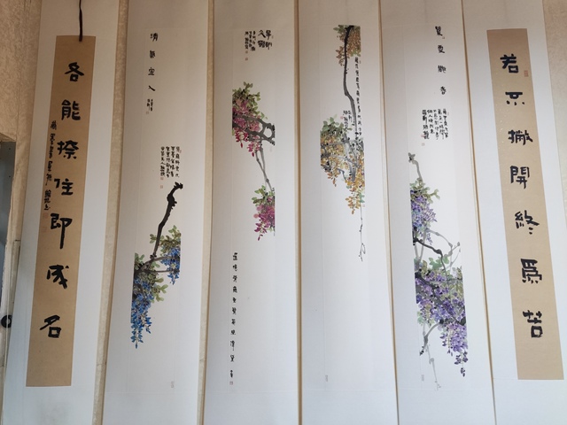 古玩字畫手工精裱河南名家孫朋飛花卉六屏拍賣，當(dāng)前價(jià)格2688元