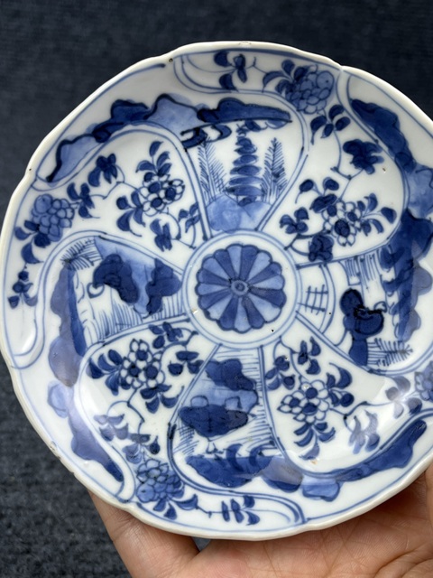 古玩陶瓷青花開窗花卉紋小盤拍賣,當(dāng)前價(jià)格888元