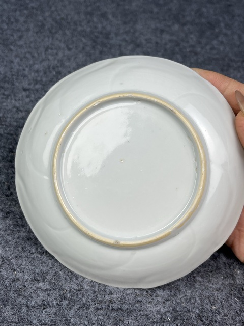 古玩陶瓷青花開窗花卉紋小盤拍賣,當(dāng)前價(jià)格888元