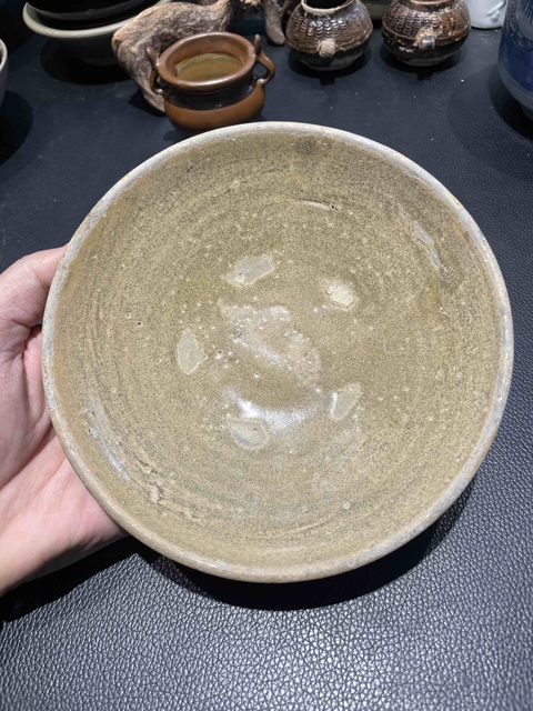古玩陶瓷【五代十國】越窯青釉玉壁底碗【館藏級】拍賣,當前價格0元
