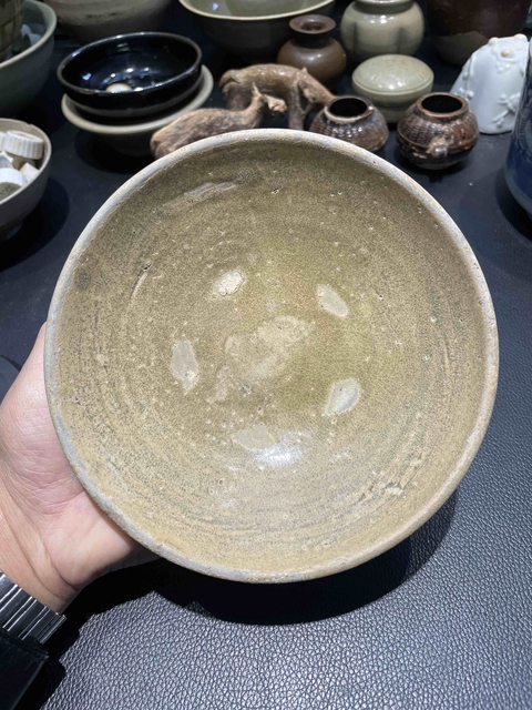 古玩陶瓷【五代十國】越窯青釉玉壁底碗【館藏級】拍賣,當前價格0元