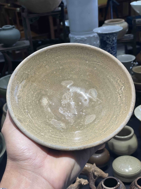 古玩陶瓷【五代十國】越窯青釉玉壁底碗【館藏級】拍賣,當前價格0元