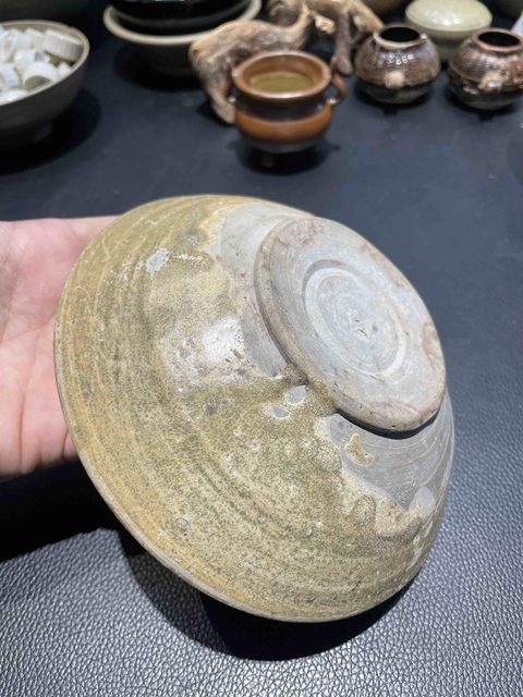 古玩陶瓷【五代十國】越窯青釉玉壁底碗【館藏級】拍賣,當前價格0元