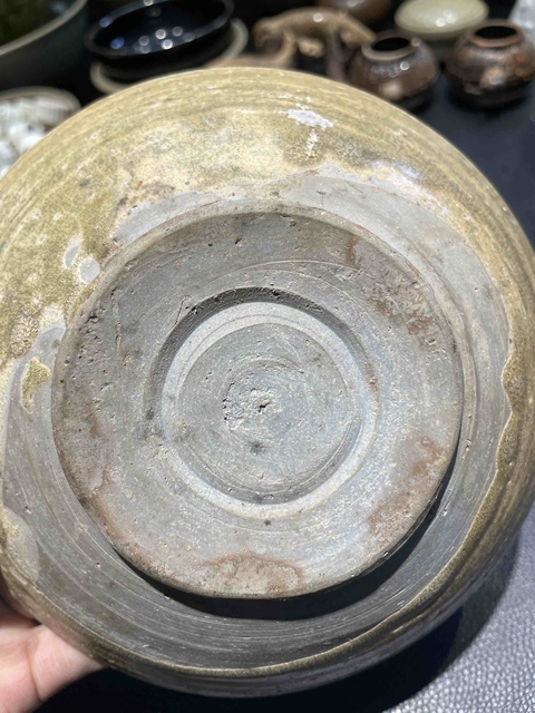 古玩陶瓷【五代十國】越窯青釉玉壁底碗【館藏級】拍賣,當前價格0元