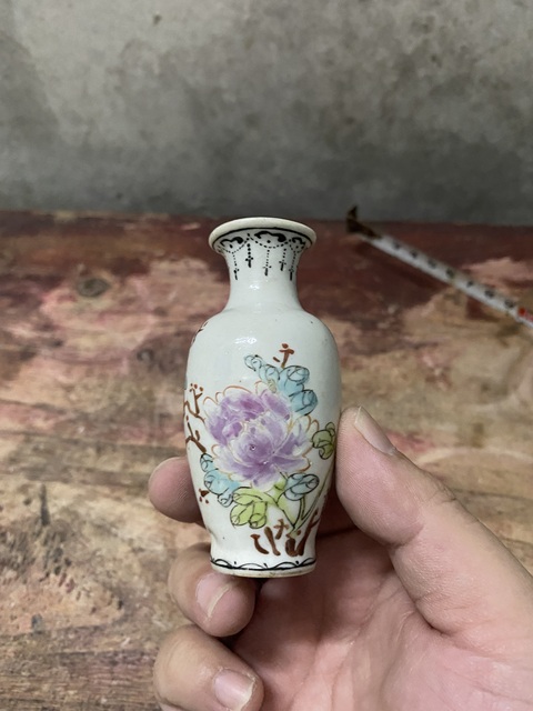 古玩陶瓷民國粉彩花卉小賞瓶拍賣,當前價格800元