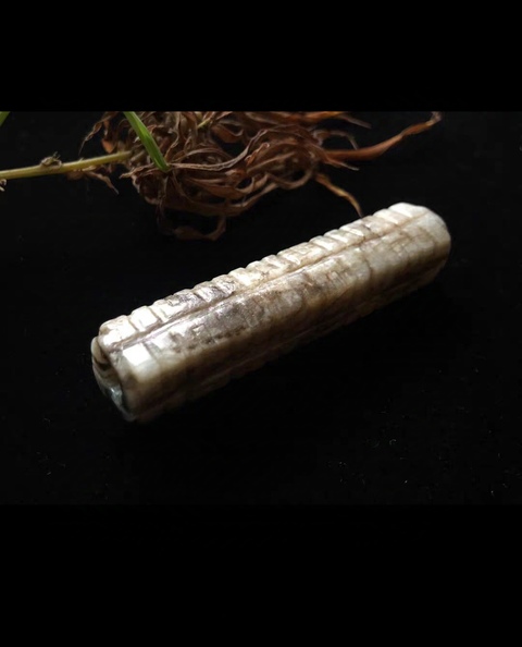 古玩玉器明代和田玉雕“琮式勒”拍賣,當(dāng)前價(jià)格42000元