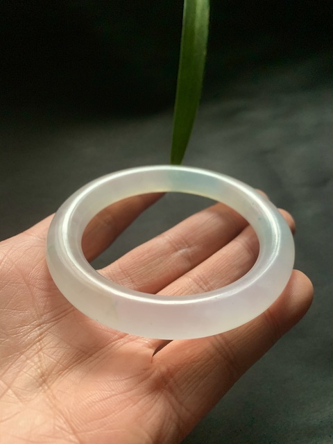 古玩玉器清代天然翡翠手鐲拍賣，當前價格150000元