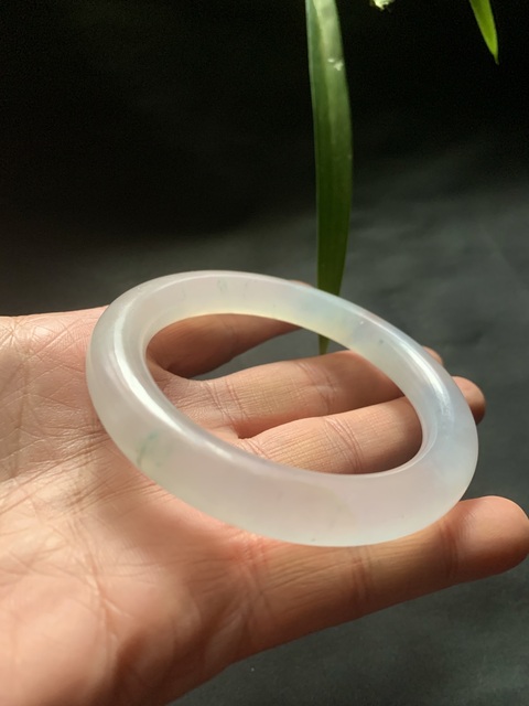 古玩玉器清代天然翡翠手鐲拍賣，當前價格150000元