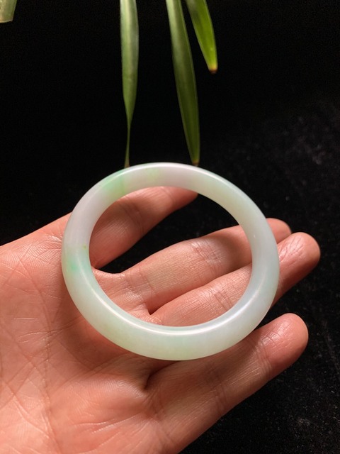 古玩玉器清代天然翡翠手鐲拍賣,當前價格28000元