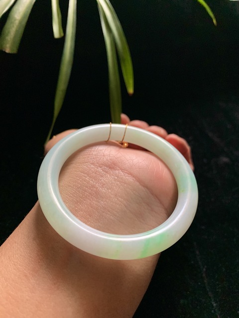 古玩玉器清代天然翡翠手鐲拍賣,當前價格28000元