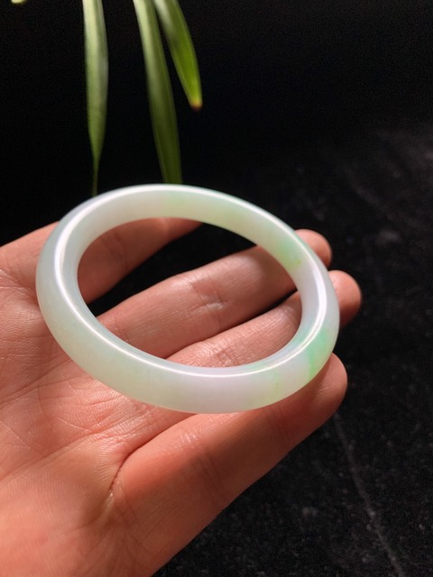 古玩玉器清代天然翡翠手鐲拍賣,當前價格28000元