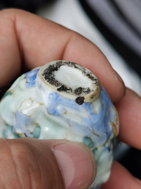 古玩陶瓷淺浮雕人物紋鼻煙壺拍賣,當前價格998元