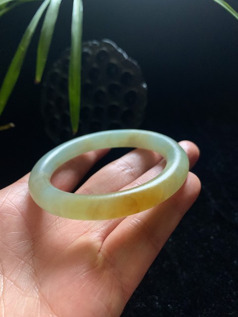 古玩玉器清代天然翡翠手鐲拍賣,當前價格12800元