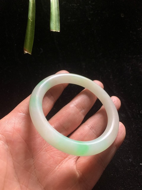 古玩玉器清代天然翡翠手鐲拍賣，當(dāng)前價格42000元