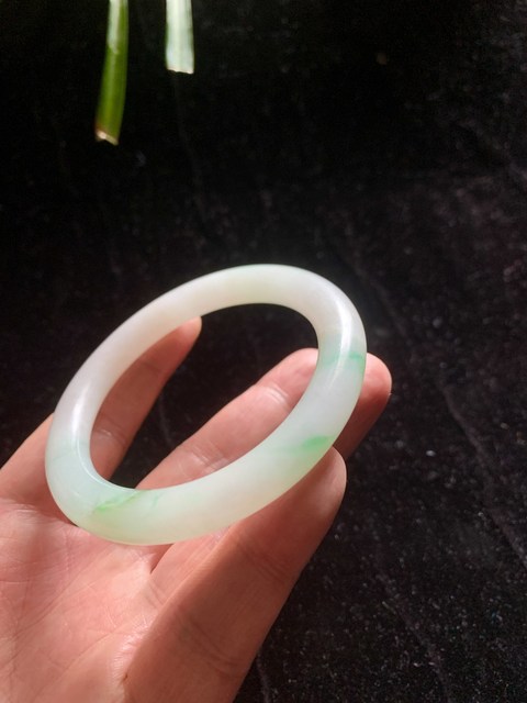 古玩玉器清代天然翡翠手鐲拍賣，當(dāng)前價格42000元